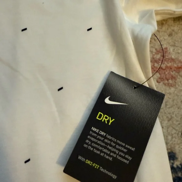 NWT Men’s Size XL Nike DriFit Polo White with Subtle Black Accents - Picture 3 of 5